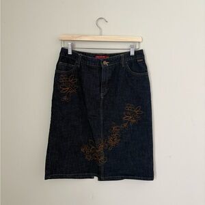 5/$5 Point Zero Dark Blue Skirt with Floral Embroidery